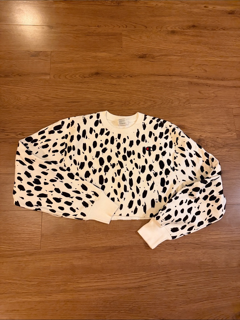 Champion Cream and Black Dalmatian Print Cropped Sweatshirt